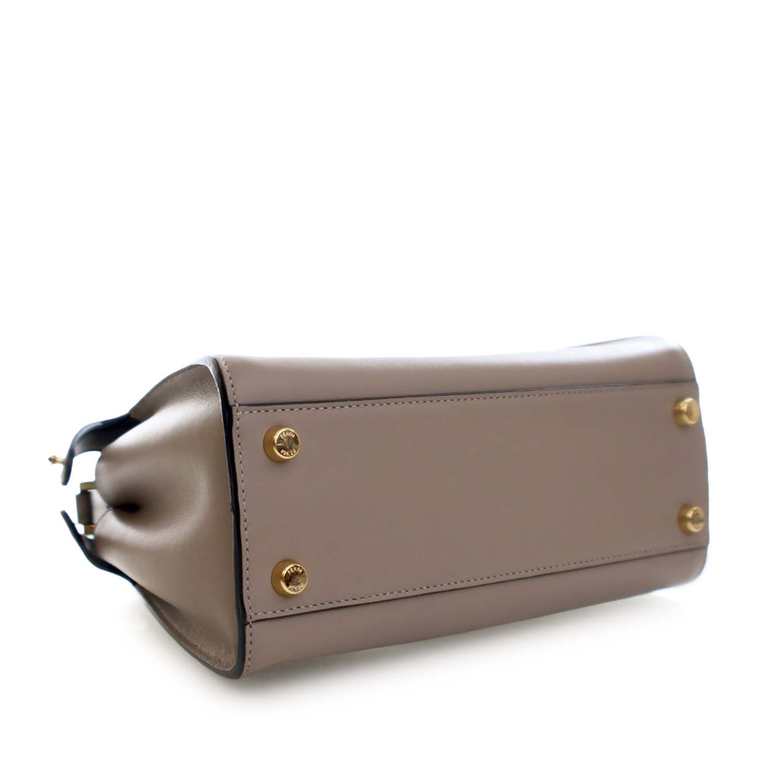 Fendi Small Cuir Peekaboo Iconic Essentially Sac