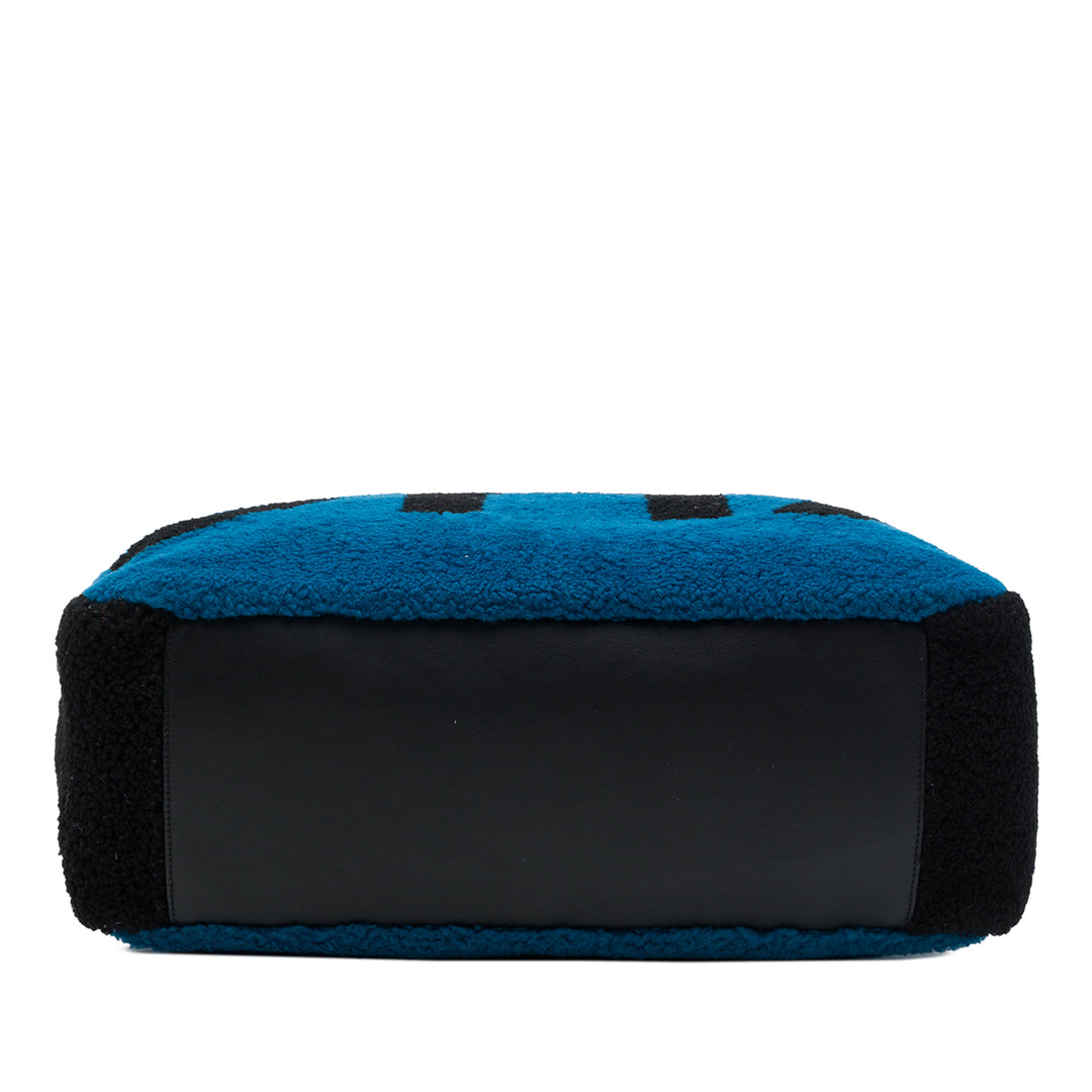 Chanel Shearling et Deauville Cabas Moyen Cuir de veau Bleu – vue 3 – GABY PARIS