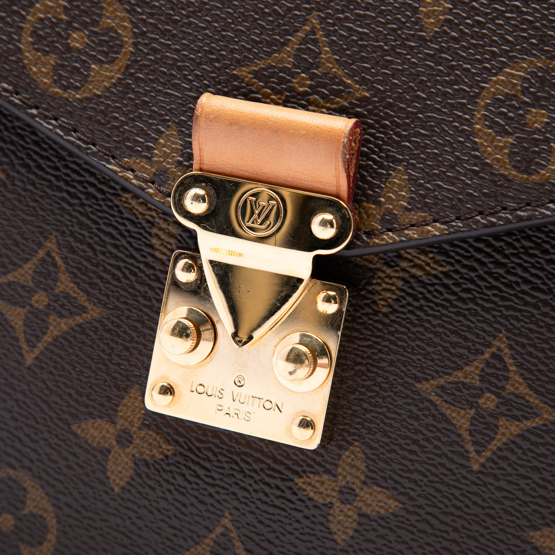 Louis Vuitton Pochette Métis Monogram Marron – vue 5 – GABY PARIS