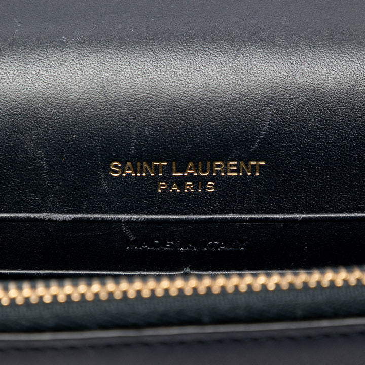 Saint Laurent Smooth Cuir de veau Monogram Kate Pompon Chain Portefeuille