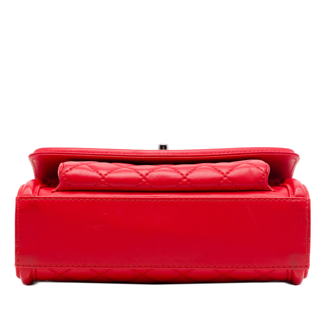 Chanel Matelassé Geometric à rabat Grand Cuir d'agneau Rouge – vue 3 – GABY PARIS