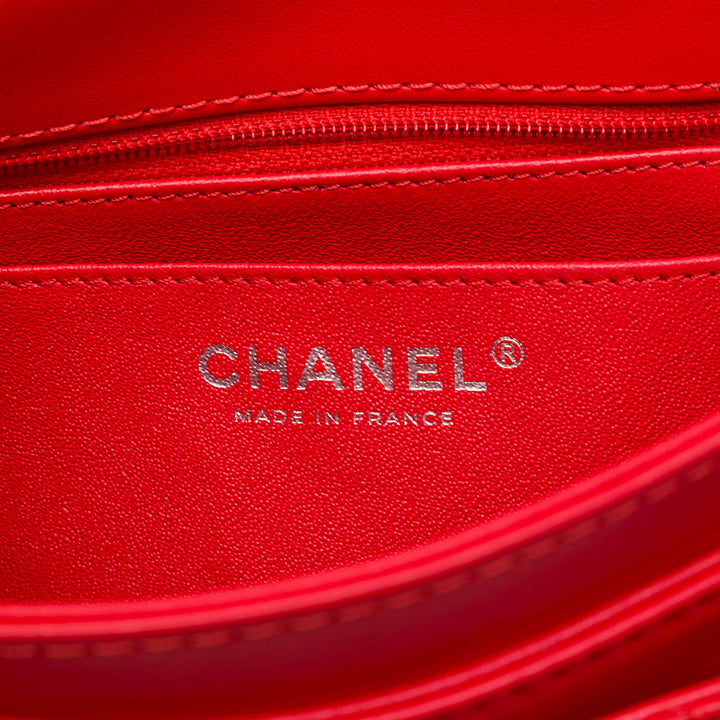 Chanel Matelassé Geometric à rabat Grand Cuir d'agneau Rouge – vue 5 – GABY PARIS
