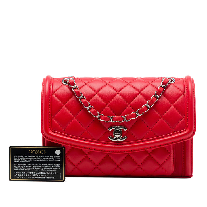 Chanel Matelassé Geometric à rabat Grand Cuir d'agneau Rouge – vue 7 – GABY PARIS