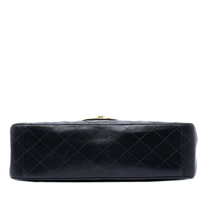 Chanel Maxi XL Classic Cuir d’agneau Simple rabat