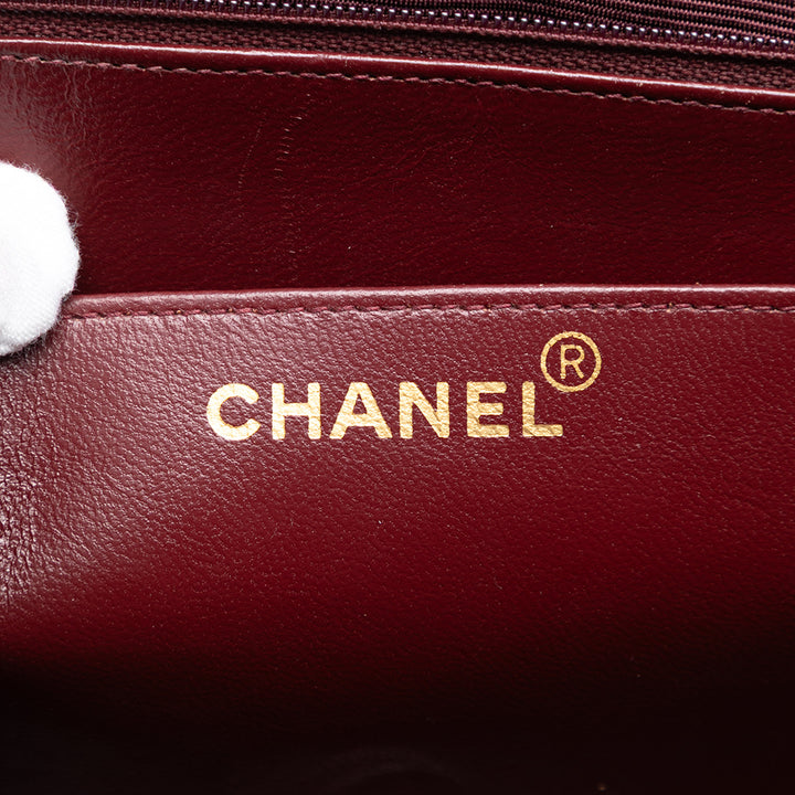 Chanel Maxi XL Classic Cuir d’agneau Simple rabat