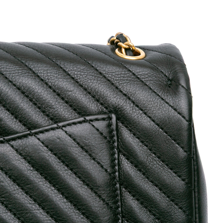 Calfskin Chevron Rock The Corner Flap Black - Gaby Paris