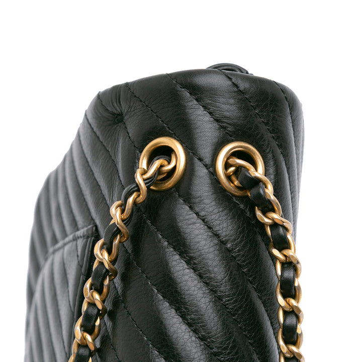 Calfskin Chevron Rock The Corner Flap Black - Gaby Paris