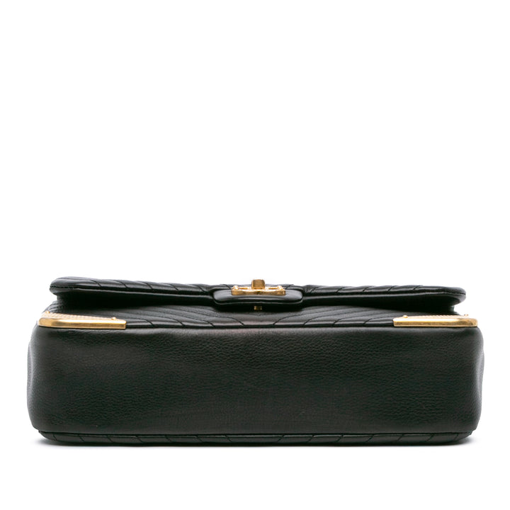 Calfskin Chevron Rock The Corner Flap Black - Gaby Paris