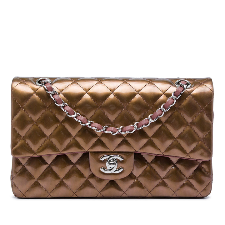 Chanel Medium Classic Striated Cuir verni Double rabat