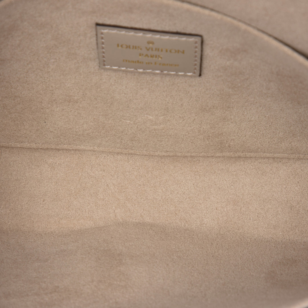 Louis Vuitton Pochette Felicie Épi Beige – vue 4 – GABY PARIS