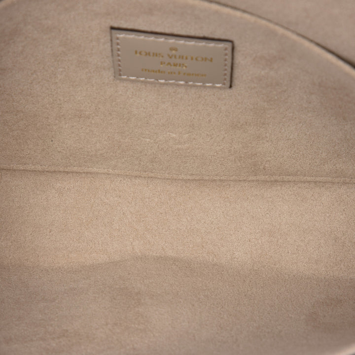 Louis Vuitton Pochette Felicie Épi Beige – vue 4 – GABY PARIS