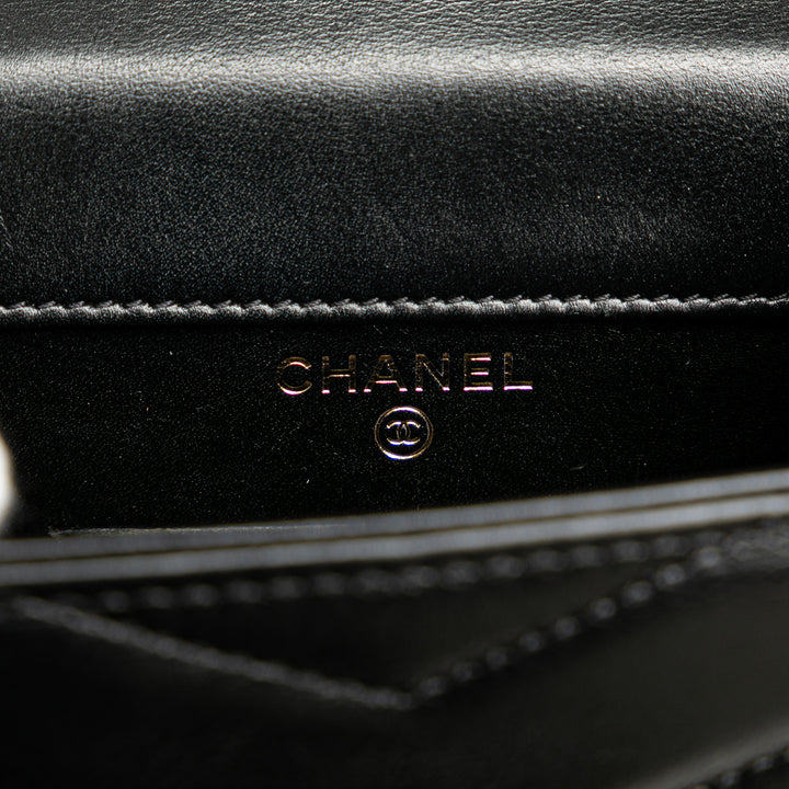 Calfskin CC Chevron Medal Envelope Vertical Clutch With Chain Black - Gaby Paris