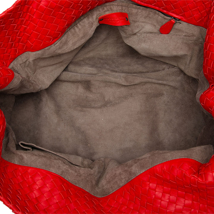 Bottega Veneta Cabas Intrecciato Cesta nappa Moyen Rouge – vue 4 – GABY PARIS