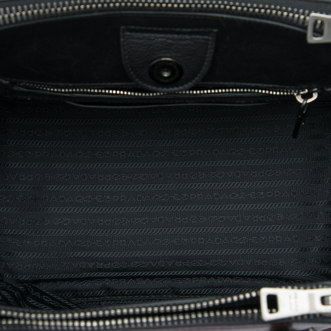 Prada Sac à main Bicolore Glace Veau Twin Poche Double Poignée Rouge – vue 4 – GABY PARIS