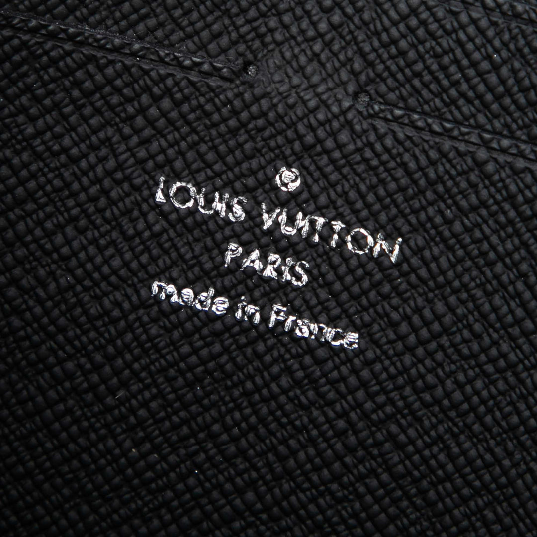 Louis Vuitton Pochette Voyage MM Monogram Eclipse Noir