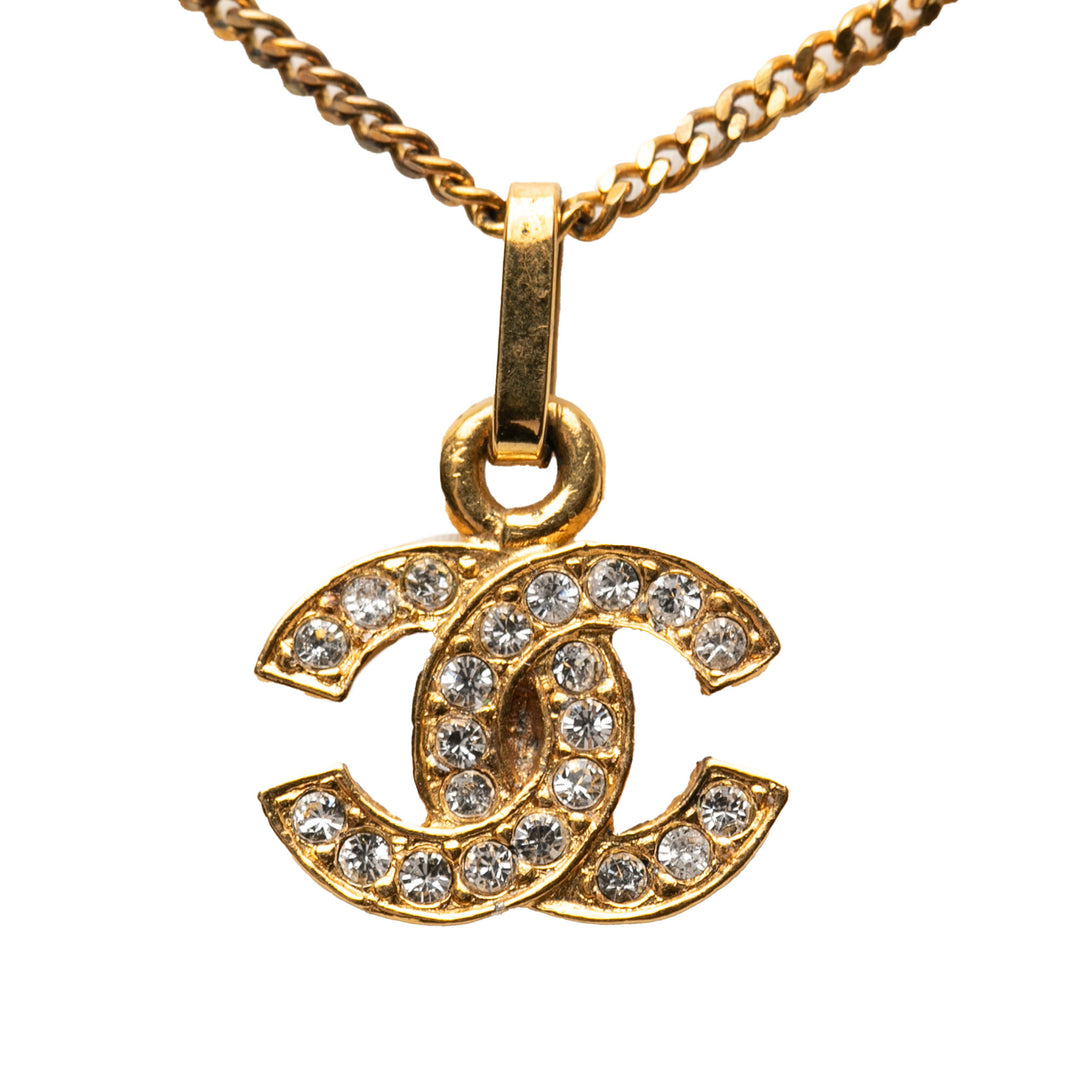 Chanel plaqué CC Rhinestone Pendant Collier – GABY PARIS Authentique