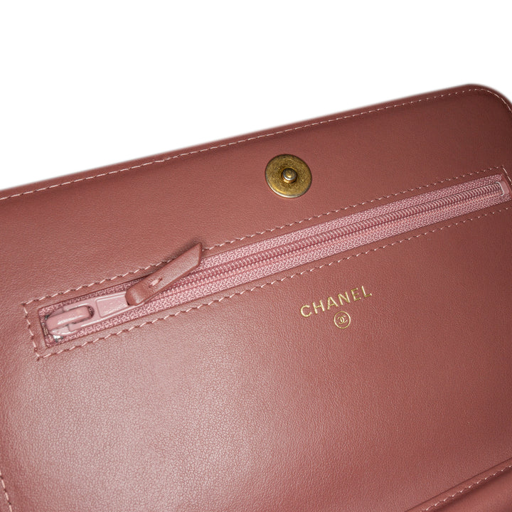 Velvet Boy Wallet On Chain Pink - Gaby Paris