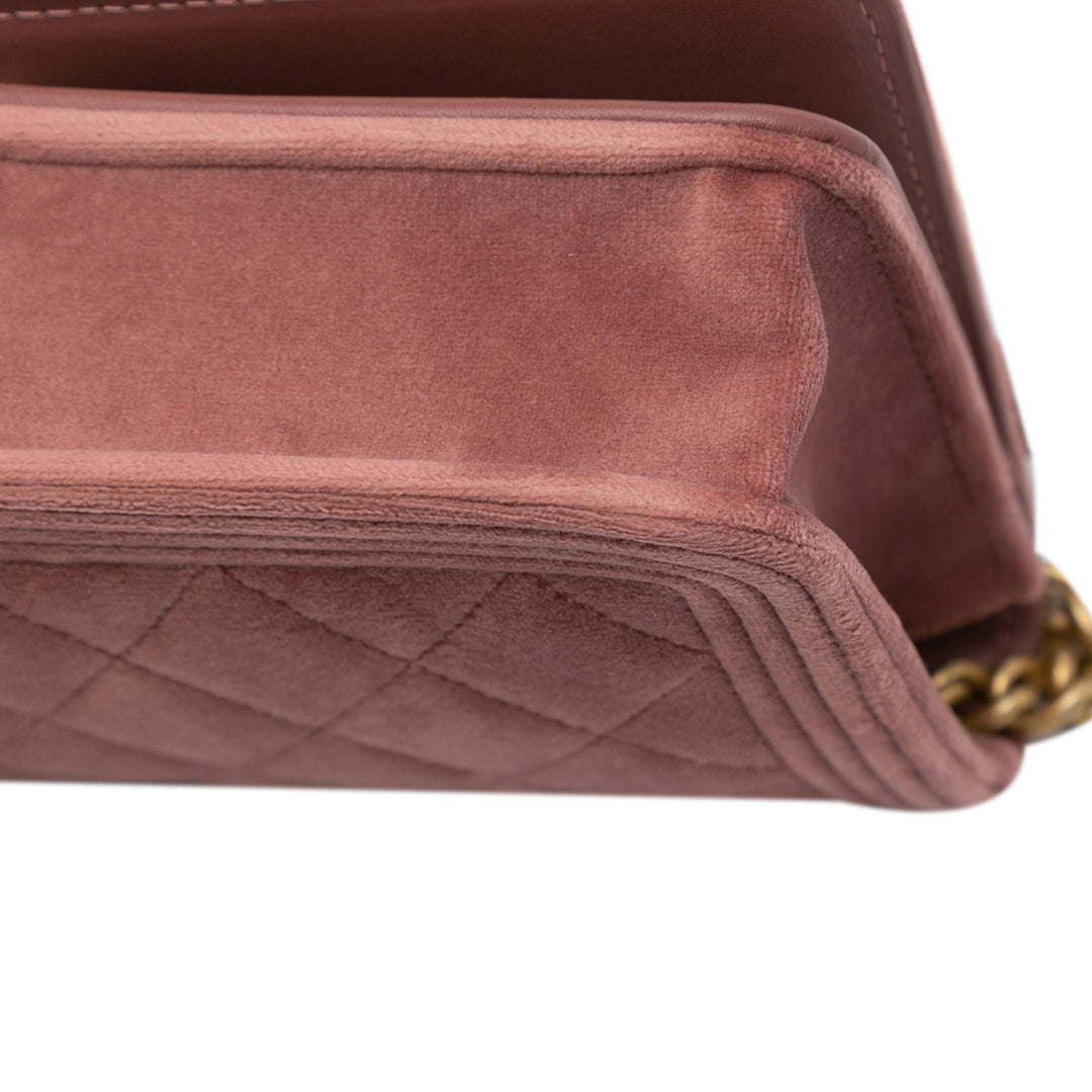 Velvet Boy Wallet On Chain Pink - Gaby Paris