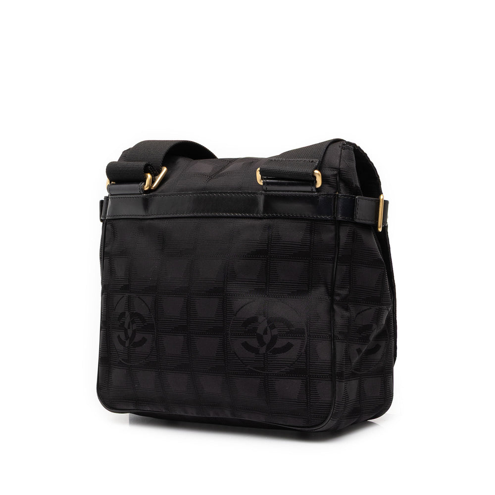 Chanel New Travel Line Sac Messenger Noir – vue 2 – GABY PARIS