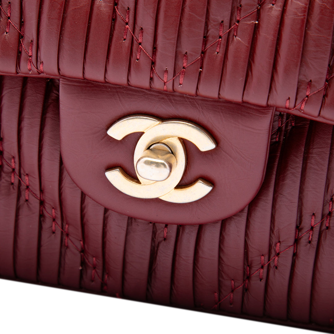 Classic Chevron Pleated Double rabat Moyen Cuir de veau Rouge