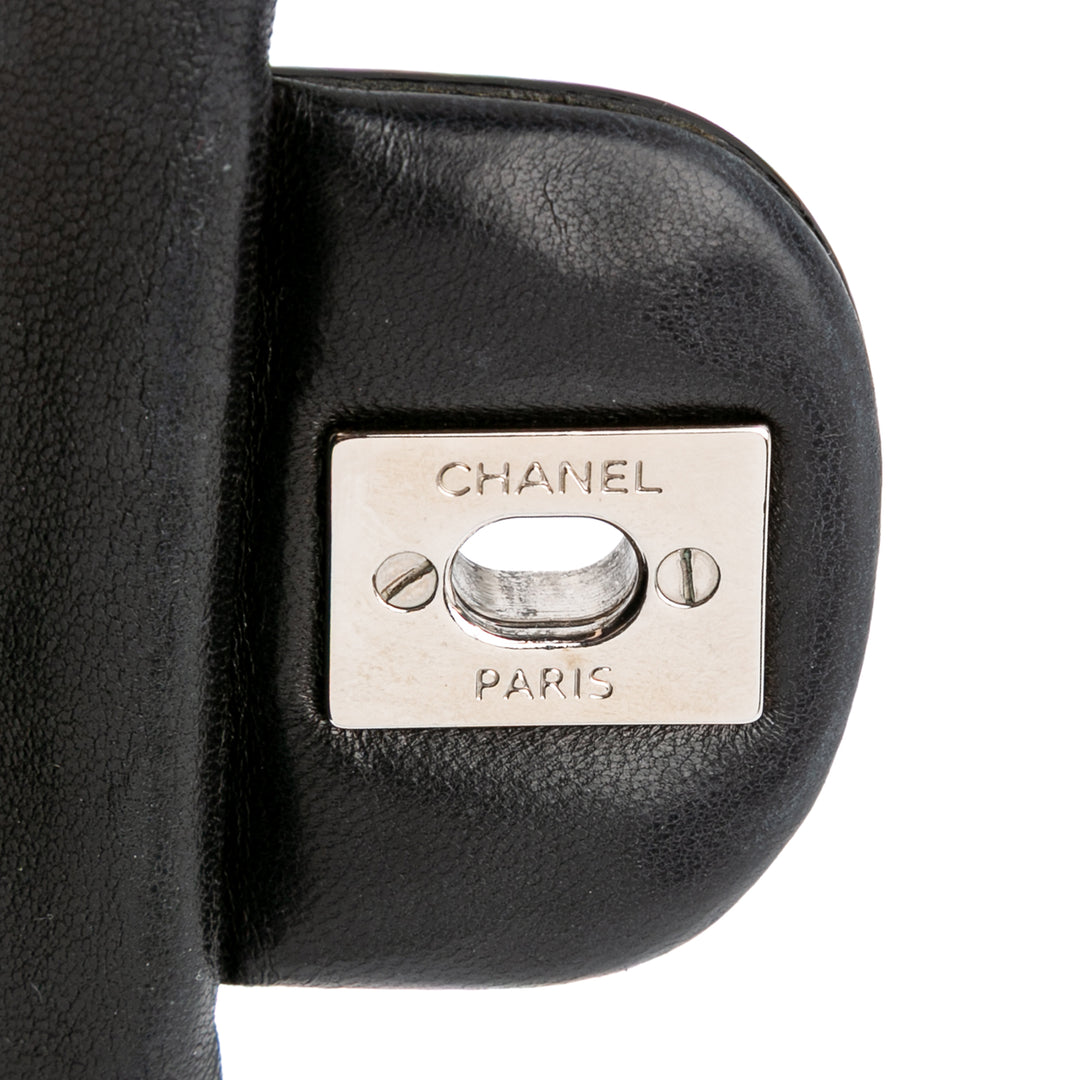 Medium Classic Patent Double Flap Black - Gaby Paris