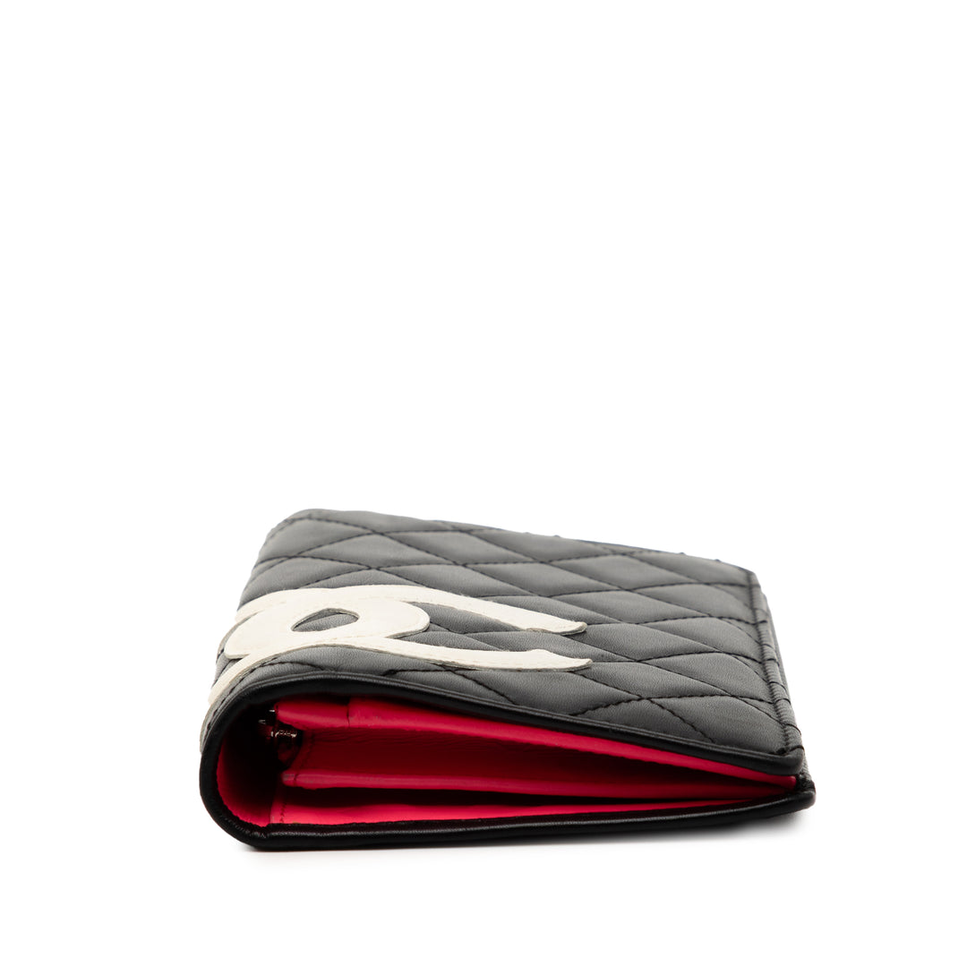 Chanel Matelassé Cuir d’agneau Cambon Ligne Bifold Portefeuille