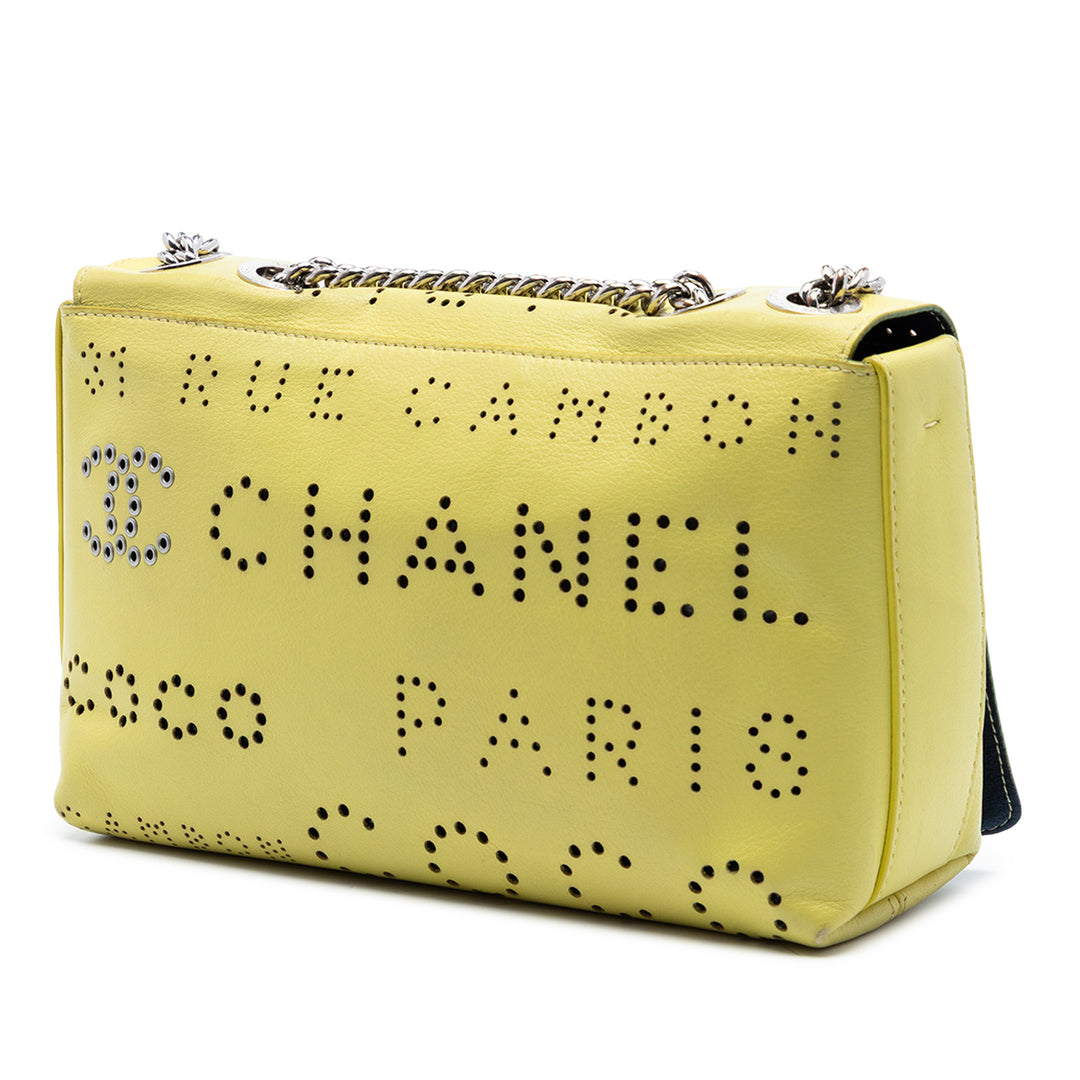 Chanel perforé Cuir de veau Logo Œillets à rabat