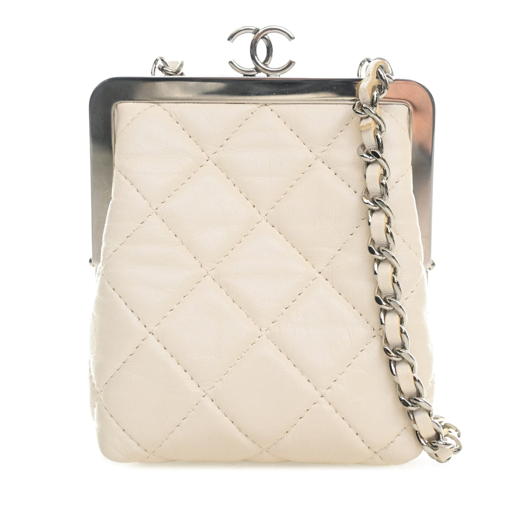 Chanel CC Matelassé Acrylic et Cuir d’agneau Evening Pochette avec chaîne
