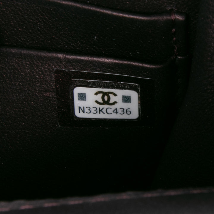 Chanel CC Matelassé Iridescent Cuir d’agneau anse supérieure à rabat Pochette avec chaîne