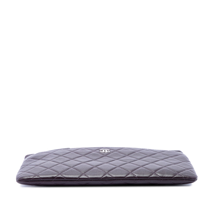 Chanel Pochette CC Matelassé Double Zippé Cuir d'agneau Violet – vue 3 – GABY PARIS
