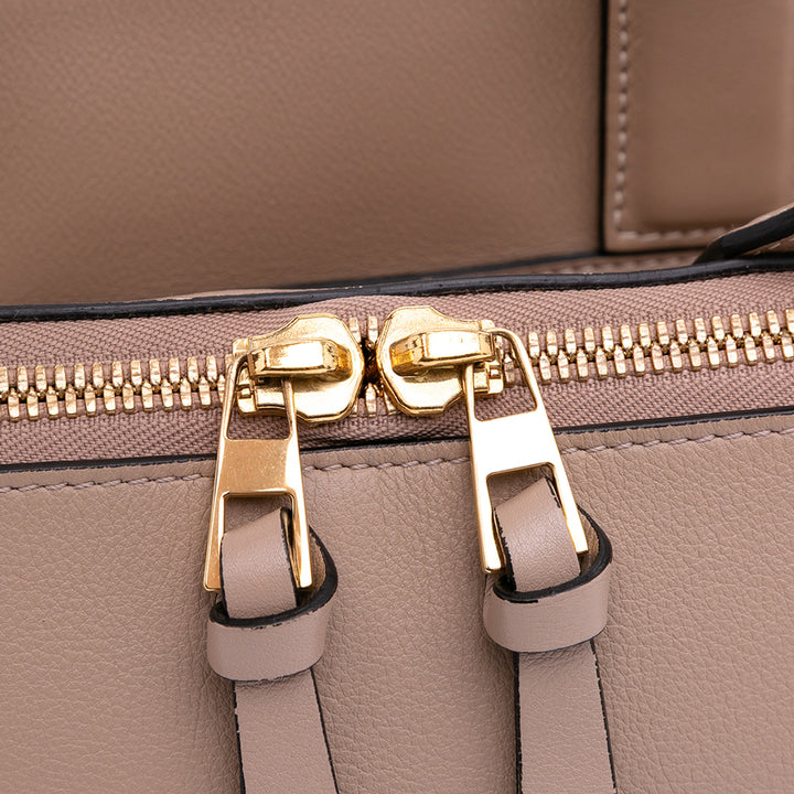 LOEWE Anagram Cuir Zipper Bag Marron – GABY PARIS Authentique