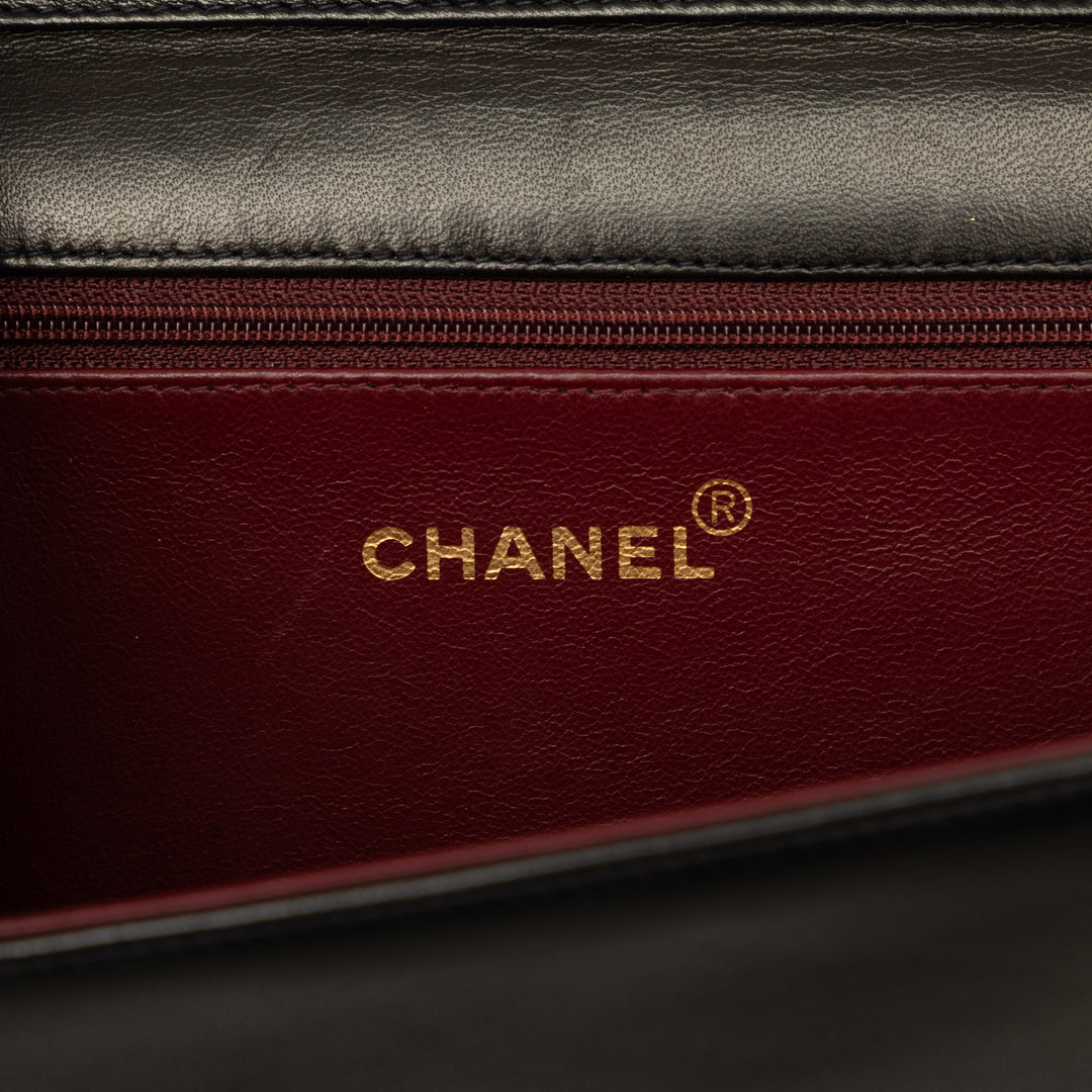 Chanel CC Matelassé Rabat intégral Moyen Cuir d'agneau Noir – vue 5 – GABY PARIS