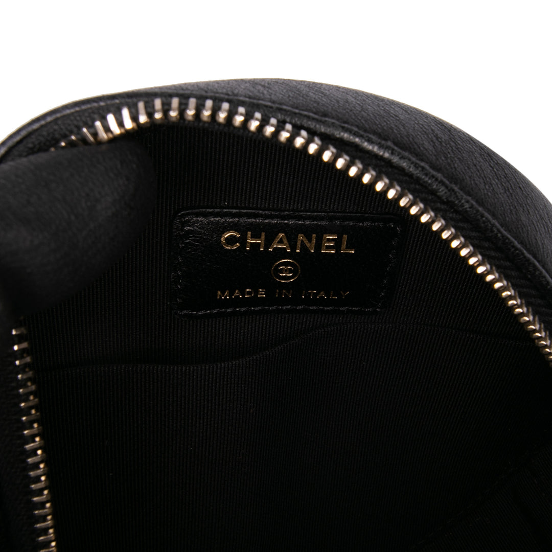 Chanel Quilted Cuir d’agneau Egyptian Amulet Charms Round Pochette with Chain Noir – GABY PARIS Authentique