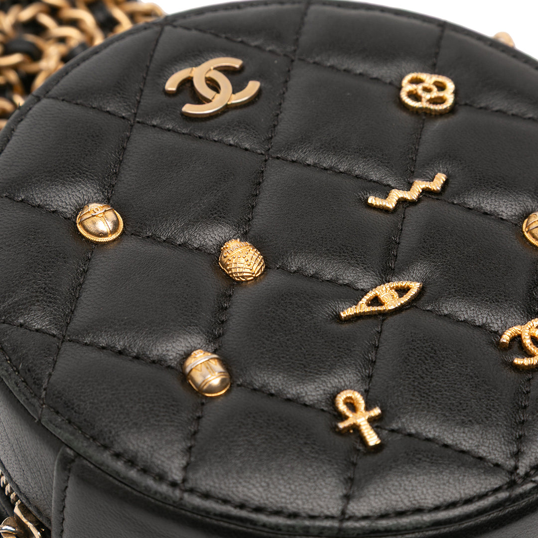 Chanel Quilted Cuir d’agneau Egyptian Amulet Charms Round Pochette with Chain Noir – GABY PARIS Authentique