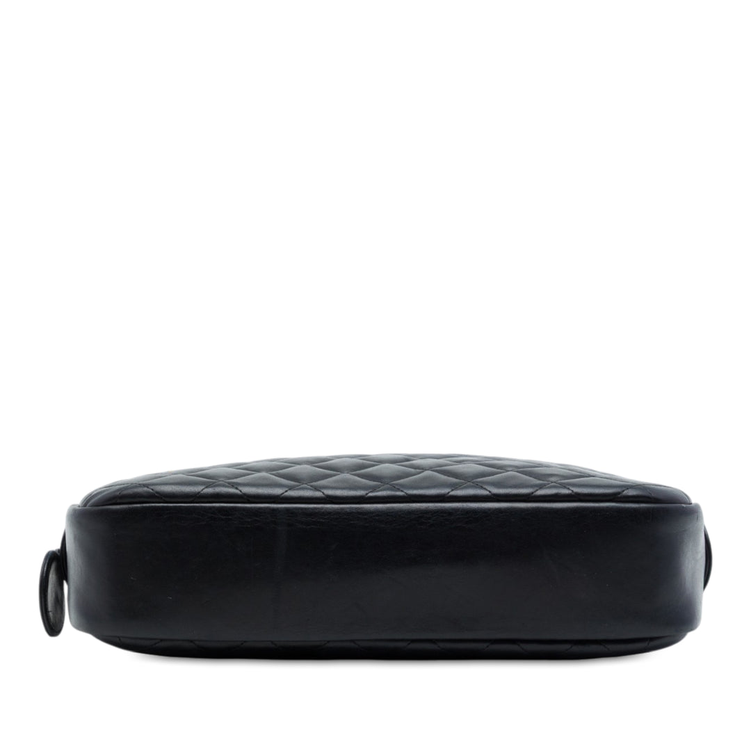 Chanel CC Matelassé Chaîne Sac caméra Cuir d'agneau Noir – vue 3 – GABY PARIS