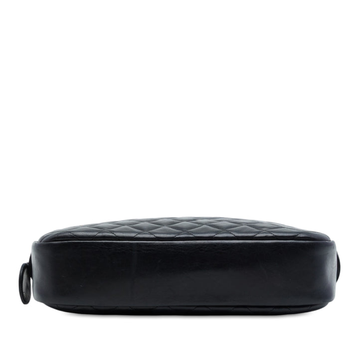 Chanel CC Matelassé Chaîne Sac caméra Cuir d'agneau Noir – vue 3 – GABY PARIS