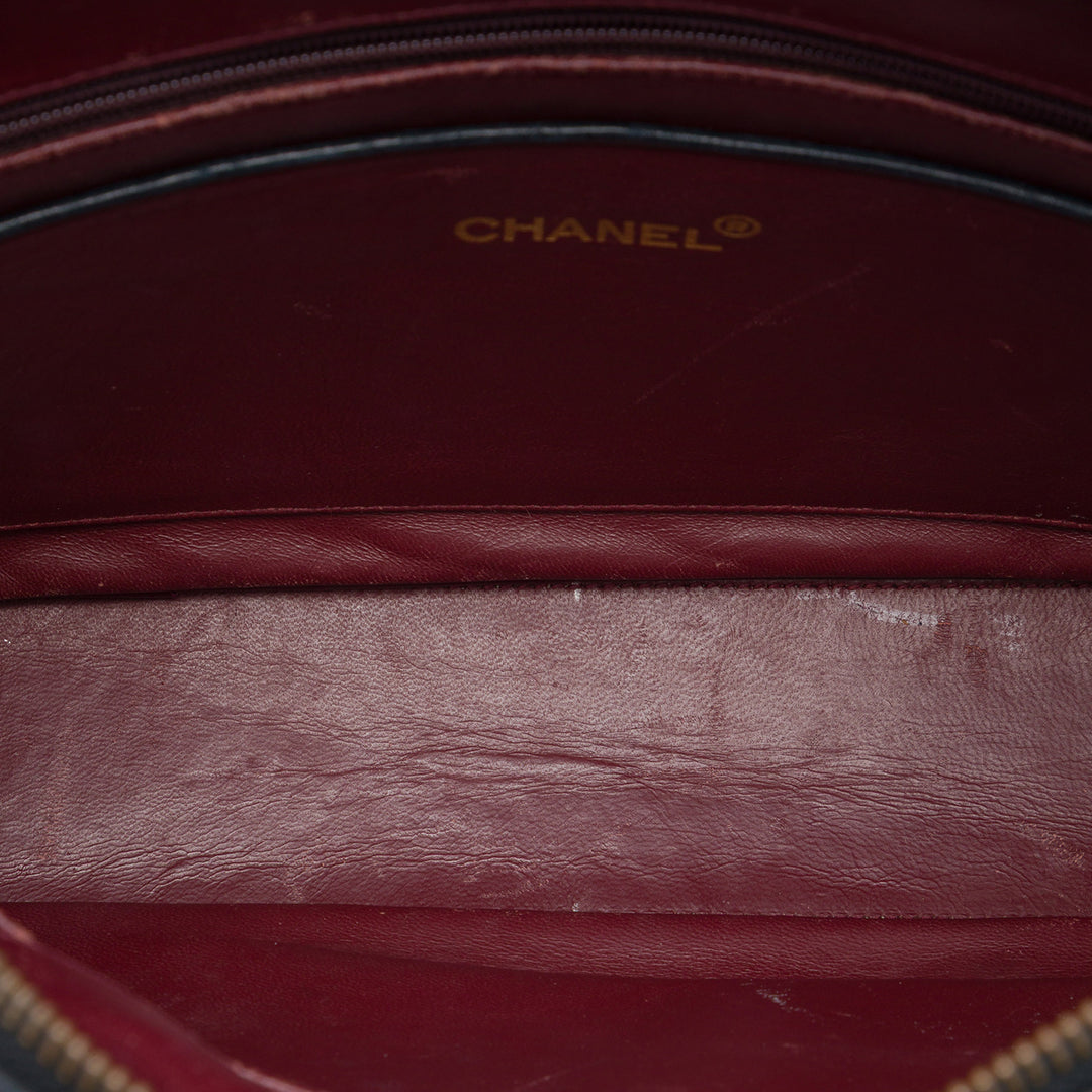 Chanel CC Matelassé Chaîne Sac caméra Cuir d'agneau Noir – vue 4 – GABY PARIS