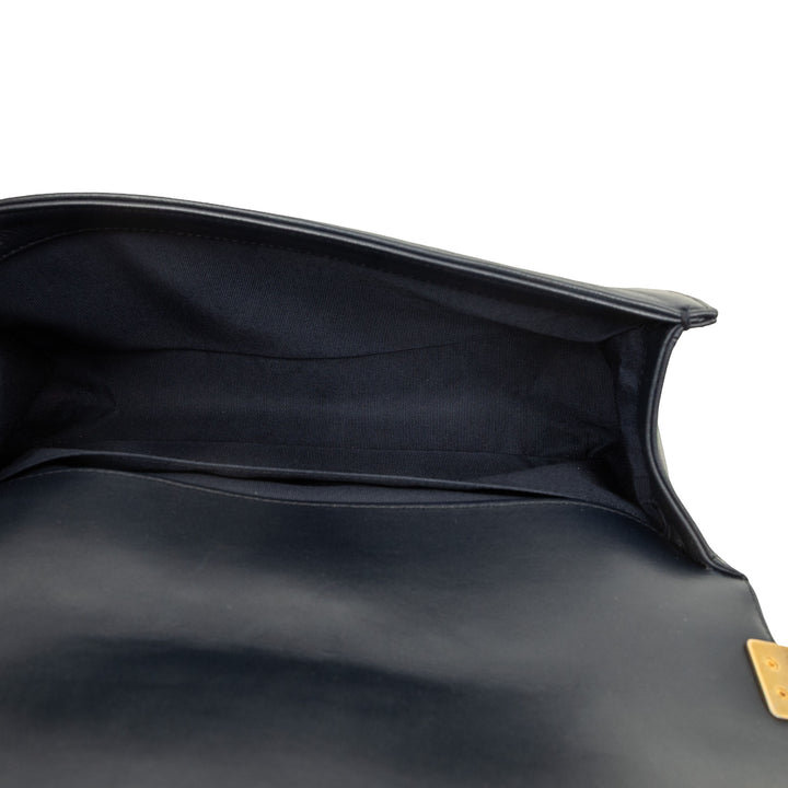 Chanel Sac bandoulière Matelassé Boy à rabat Moyen Cuir d'agneau Noir – vue 4 – GABY PARIS