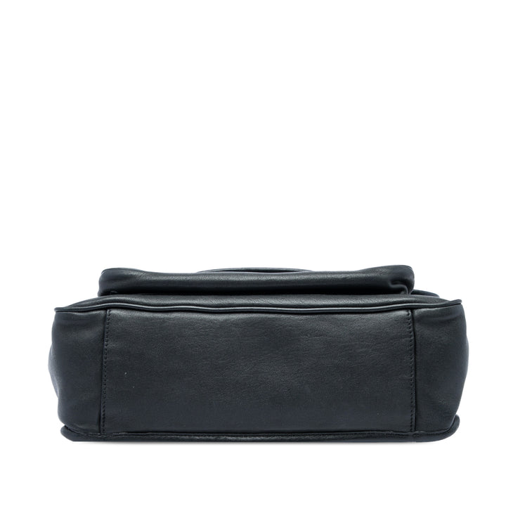 Saint Laurent Sac porté épaule clouté Niki Moyen Cuir de veau Noir – vue 3 – GABY PARIS