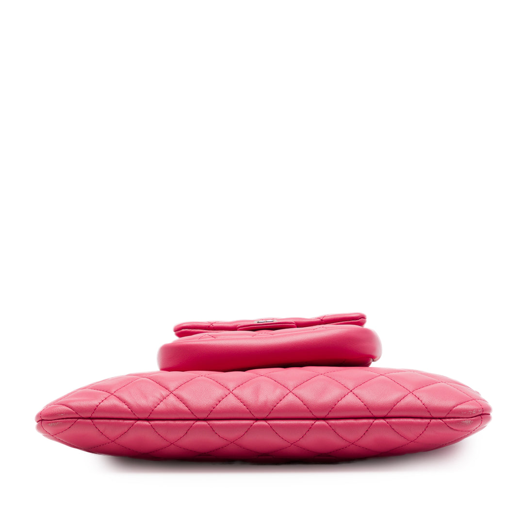 Chanel Porte-monnaie CC Matelassé Pochette with à rabat Mini Cuir d'agneau Rose – vue 3 – GABY PARIS