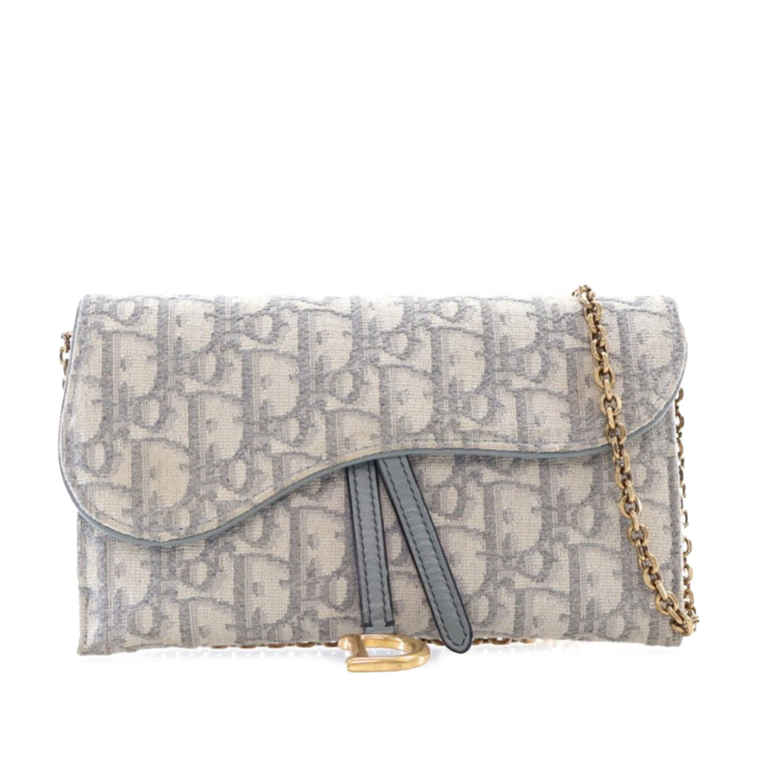 Oblique Saddle Wallet On Chain Gray - Gaby Paris