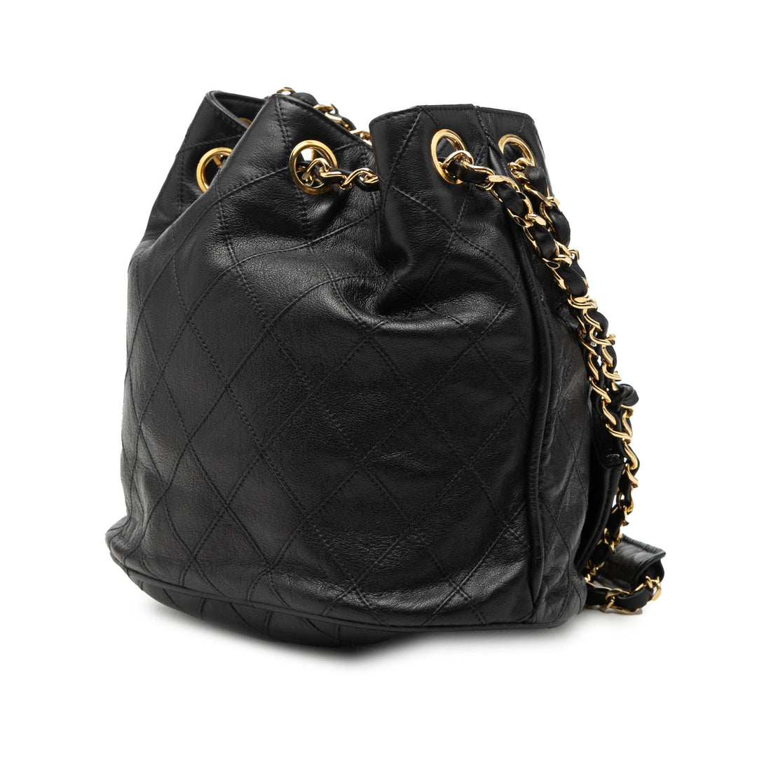 Chanel Matelassé Cuir d’agneau Drawstring Chain Bucket Sac