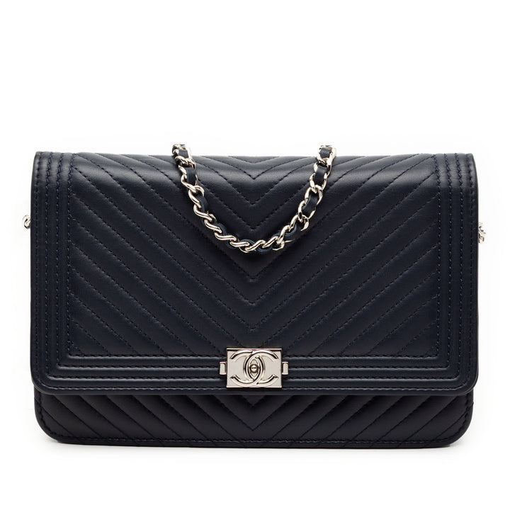 Chanel Chevron Cuir d’agneau Boy Wallet on Chain