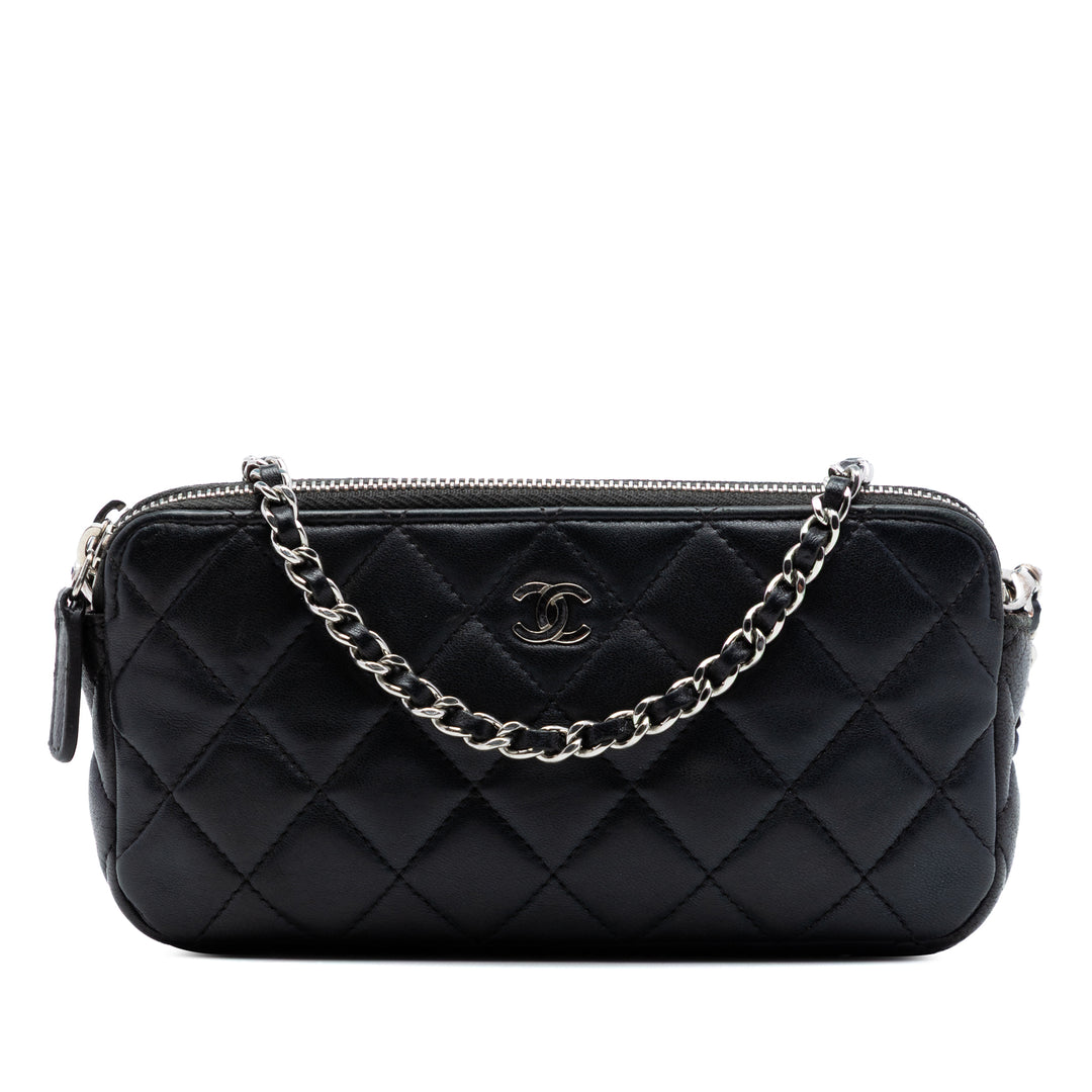 Chanel CC Matelassé Cuir d’agneau Double Zip Pochette avec chaîne