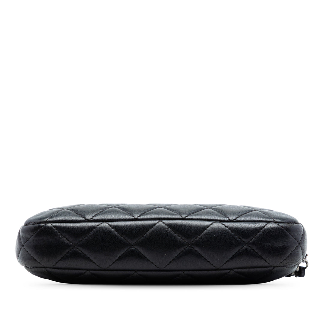 Chanel CC Matelassé Cuir d’agneau Double Zip Pochette avec chaîne