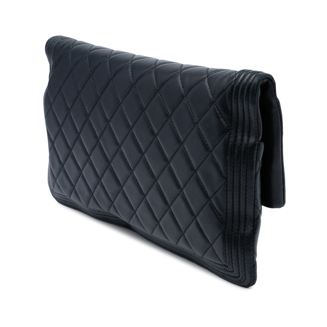 Chanel Matelassé Cuir d’agneau Boy Foldover Pochette