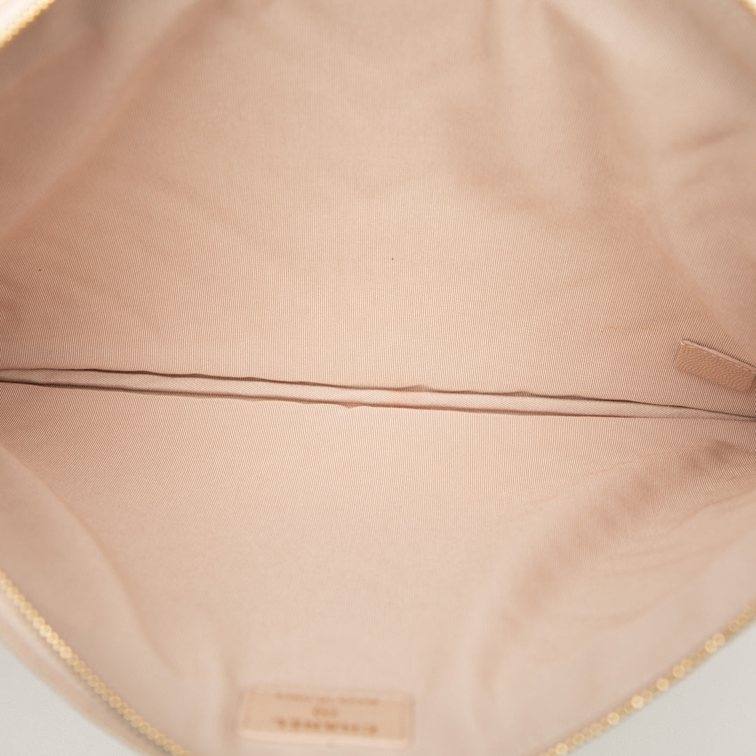 Chanel Large Matelassé Caviar Chevron O Étui Zip Pochette – GABY PARIS Authentique