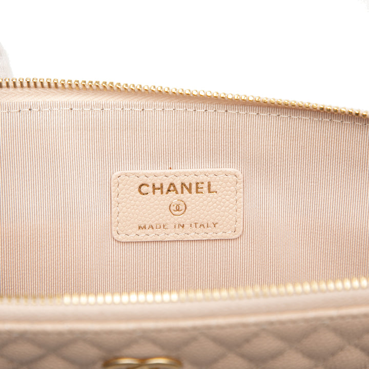 Chanel Large Matelassé Caviar Chevron O Étui Zip Pochette – GABY PARIS Authentique