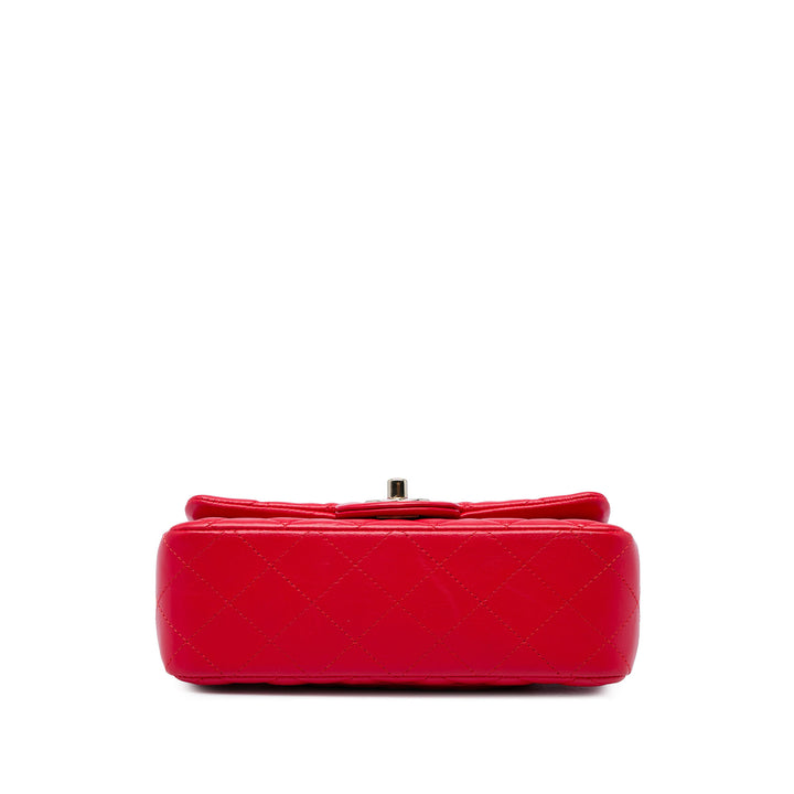 Chanel Sac bandoulière Classic Rectangulaire Rabat simple Mini Cuir d'agneau Rouge – vue 3 – GABY PARIS