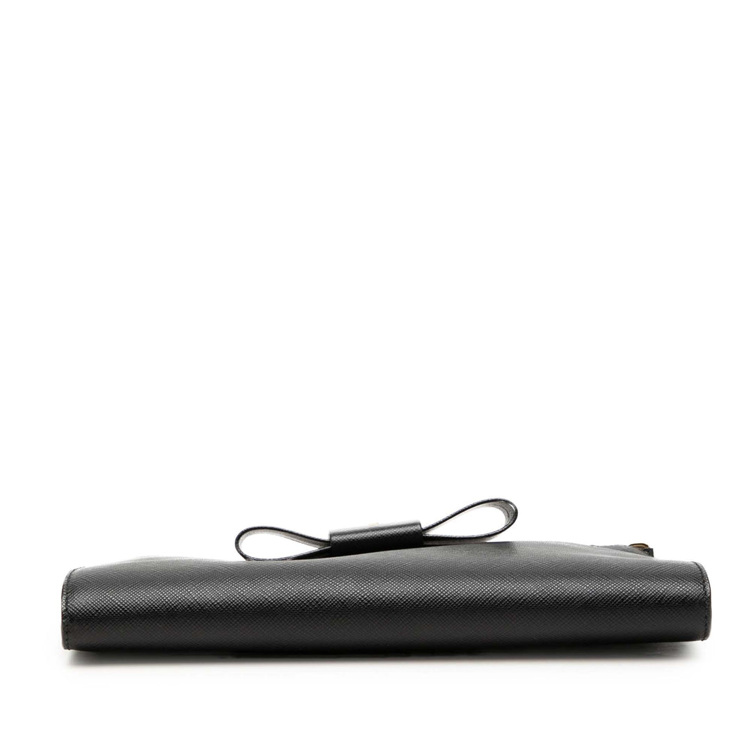 Prada Pochette Bow Saffiano Noir – vue 3 – GABY PARIS
